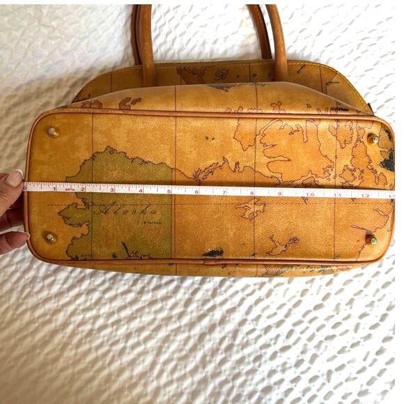 Alviero Martini Map Print Tan Handbag - Picture 2 of 9